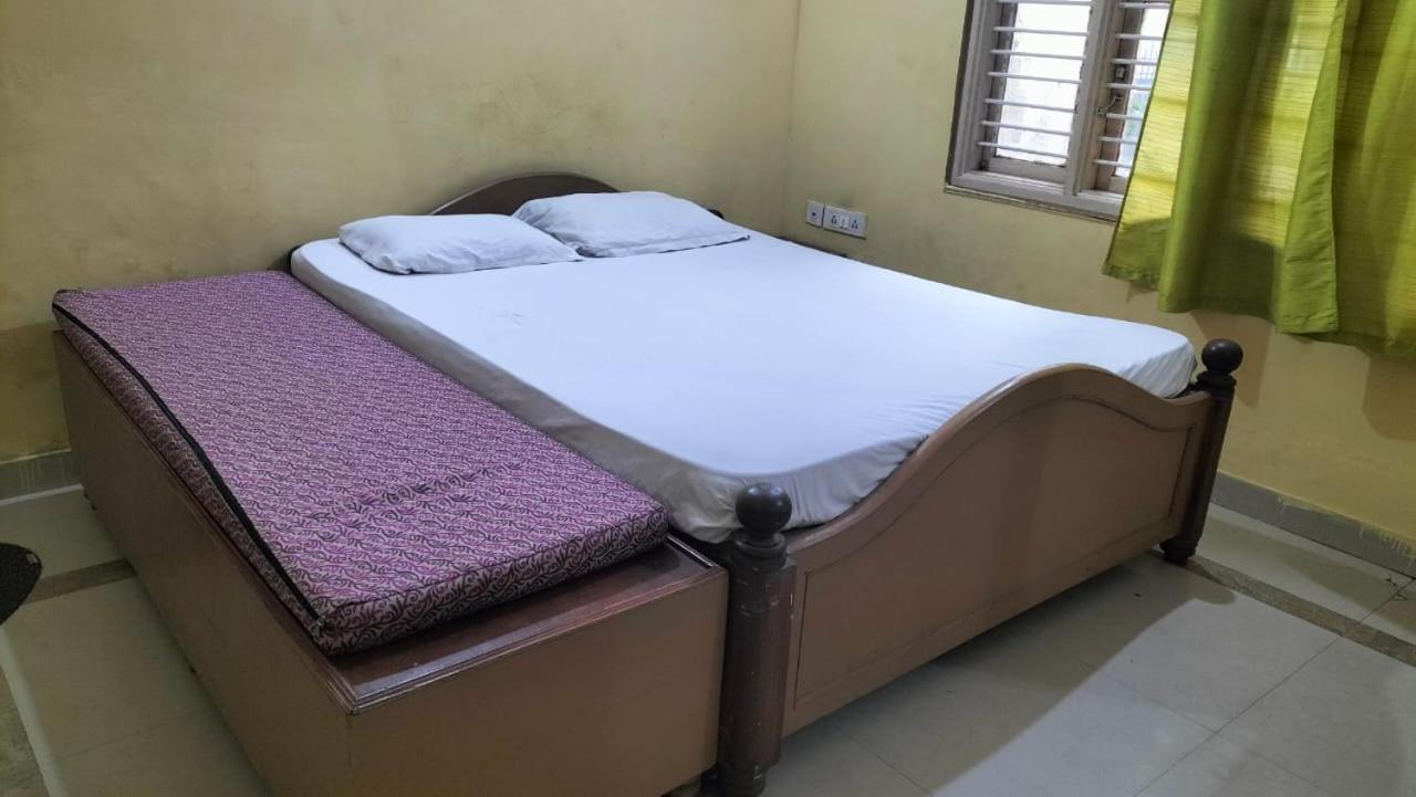 Sapphire Inn Bangalore Bagian luar foto